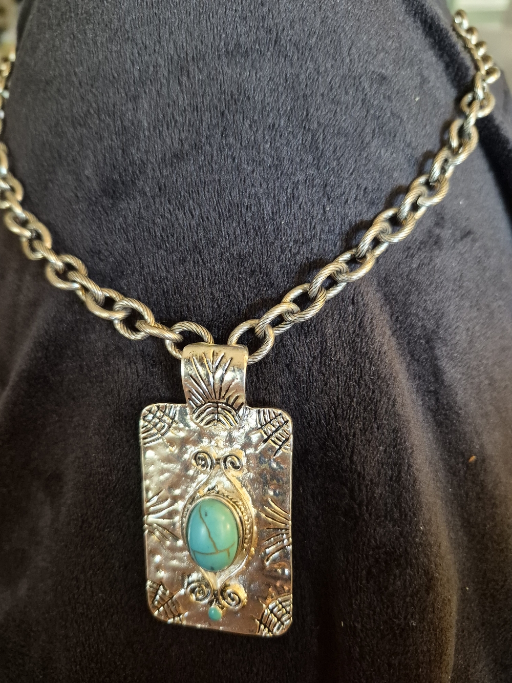 Silver-Tone Pendant Necklace with Turquoise Accent